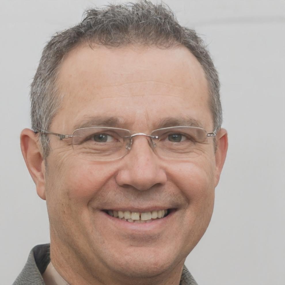 Founder of Dyzar Luoux reviewing investment education materials